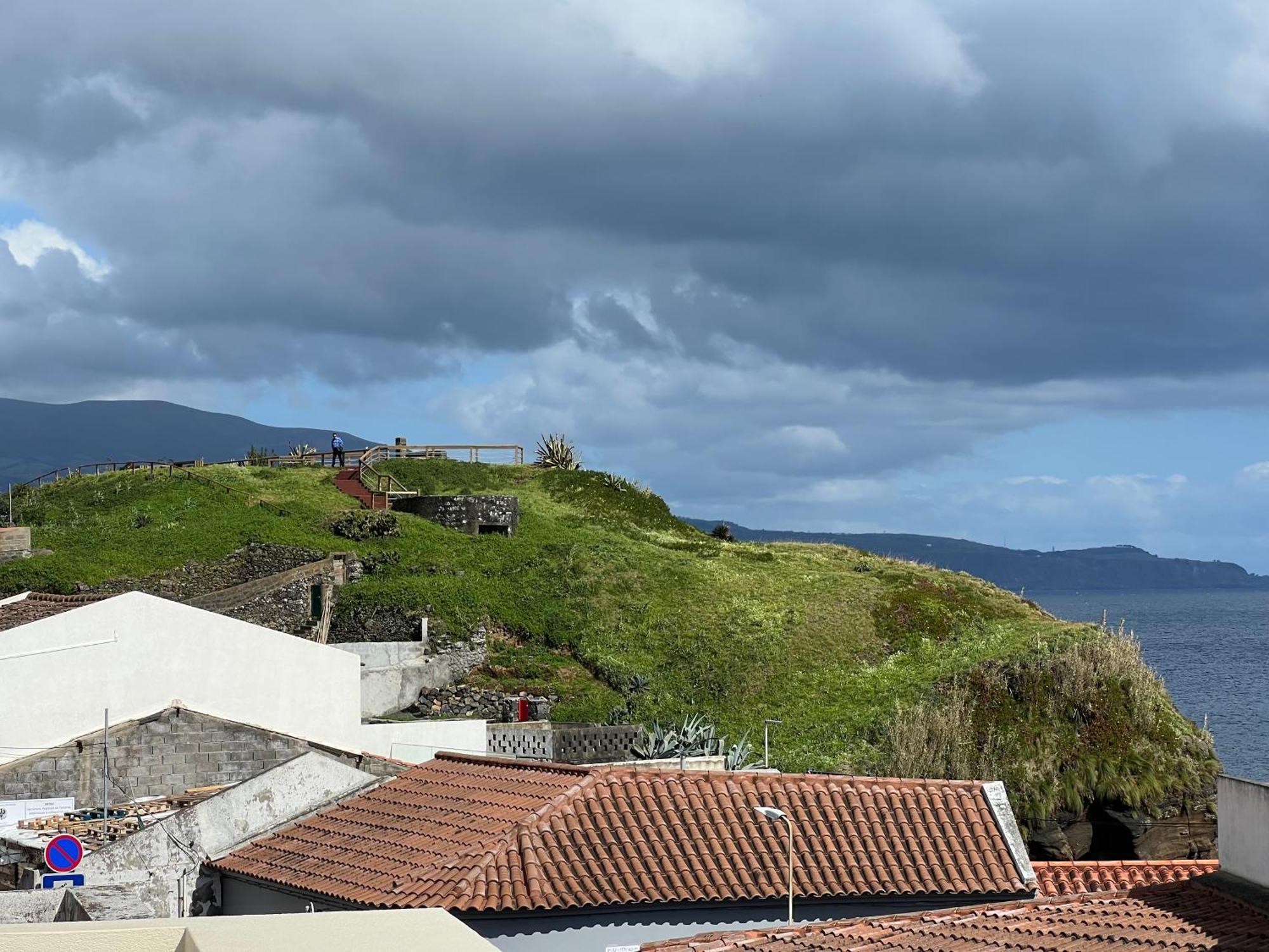Casa A 2 Minutos A Pe De Piscina Natural Ponta Delgada Kültér fotó