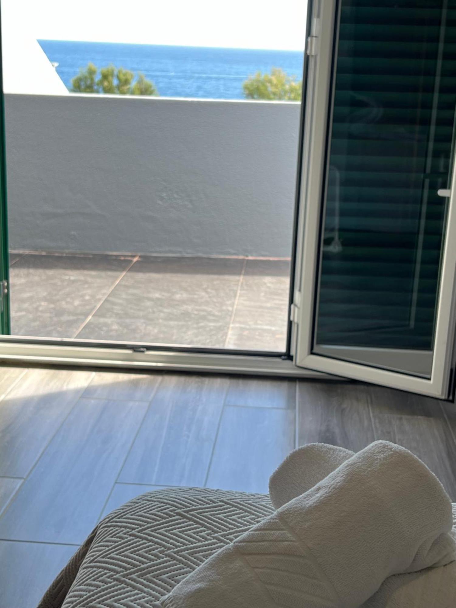 Casa A 2 Minutos A Pe De Piscina Natural Ponta Delgada Kültér fotó